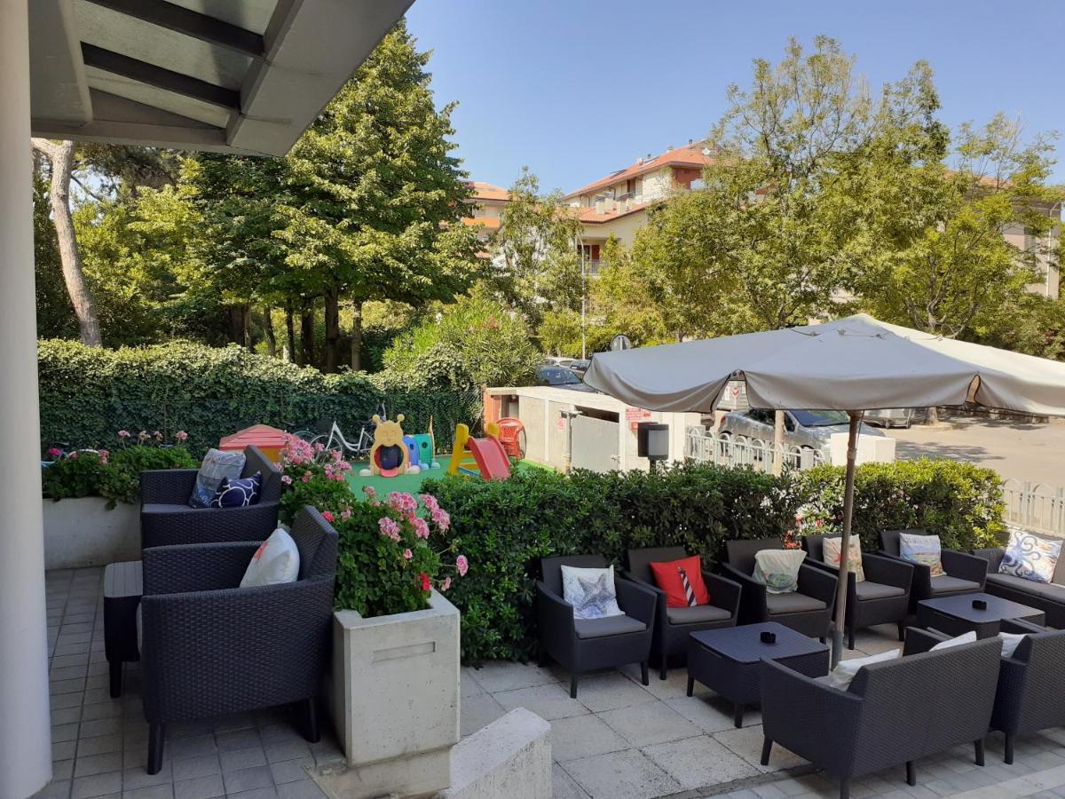 Residence Aries Чезенатико Экстерьер фото