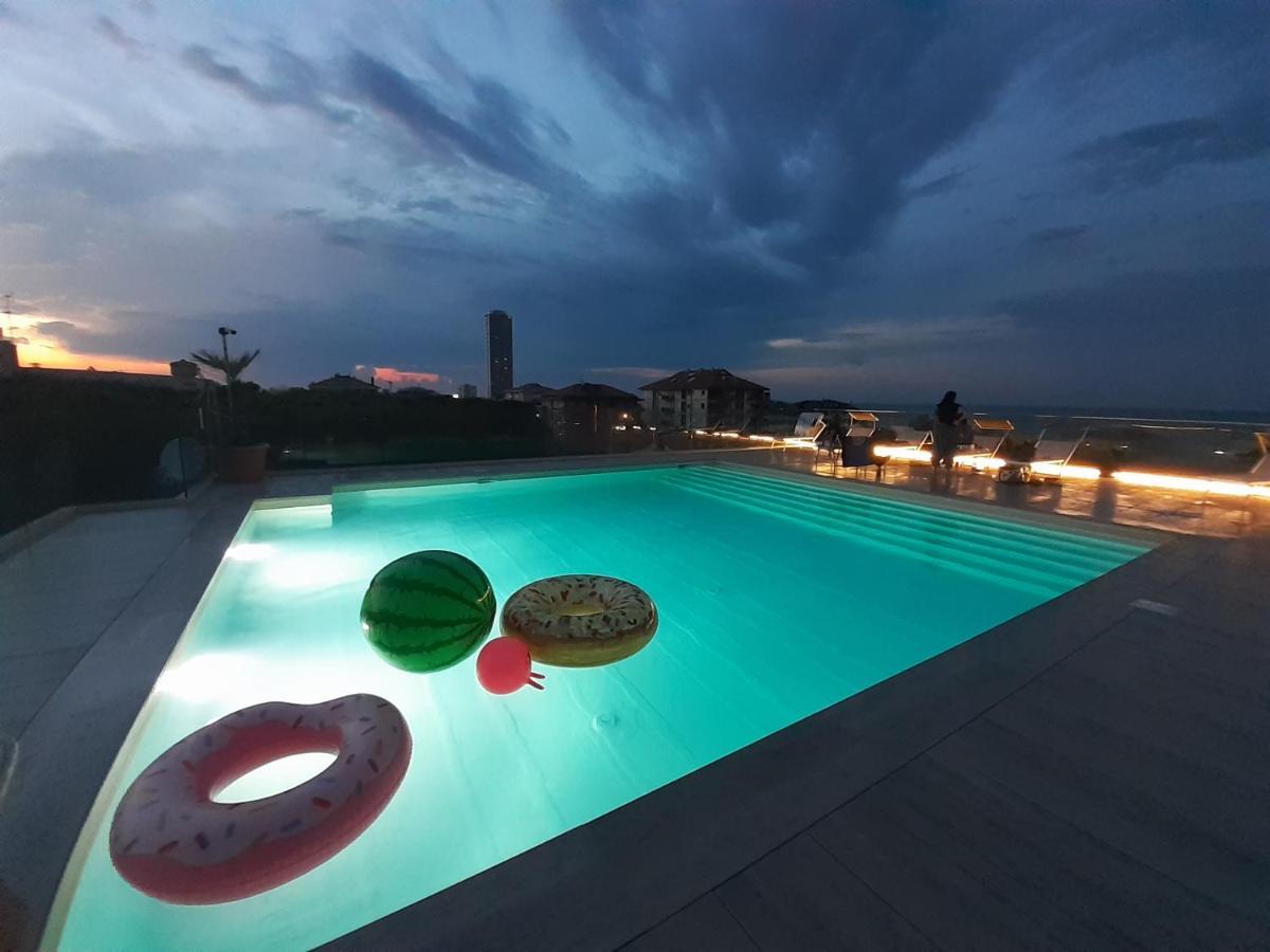 Residence Aries Чезенатико Экстерьер фото