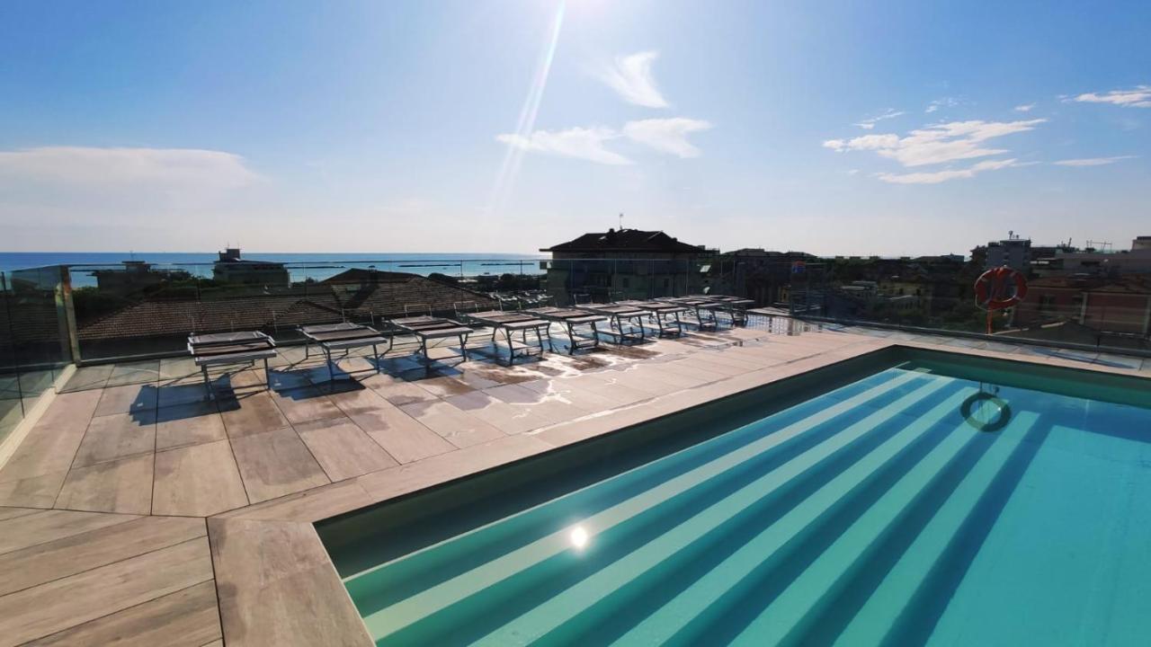 Residence Aries Чезенатико Экстерьер фото